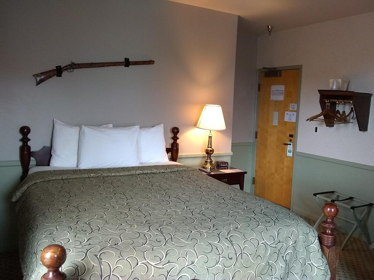 The Charles Inn Bangor Extérieur photo
