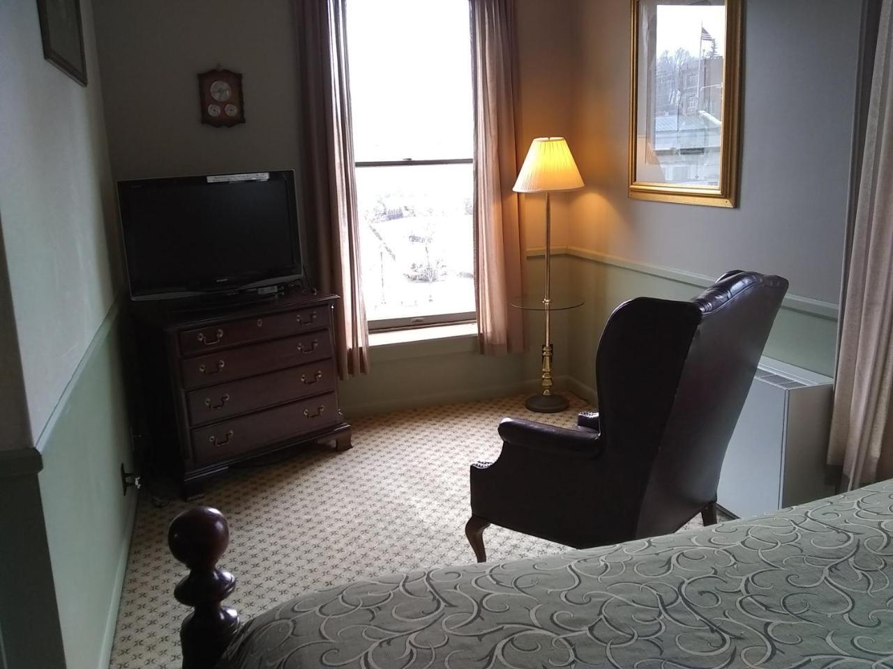 The Charles Inn Bangor Extérieur photo